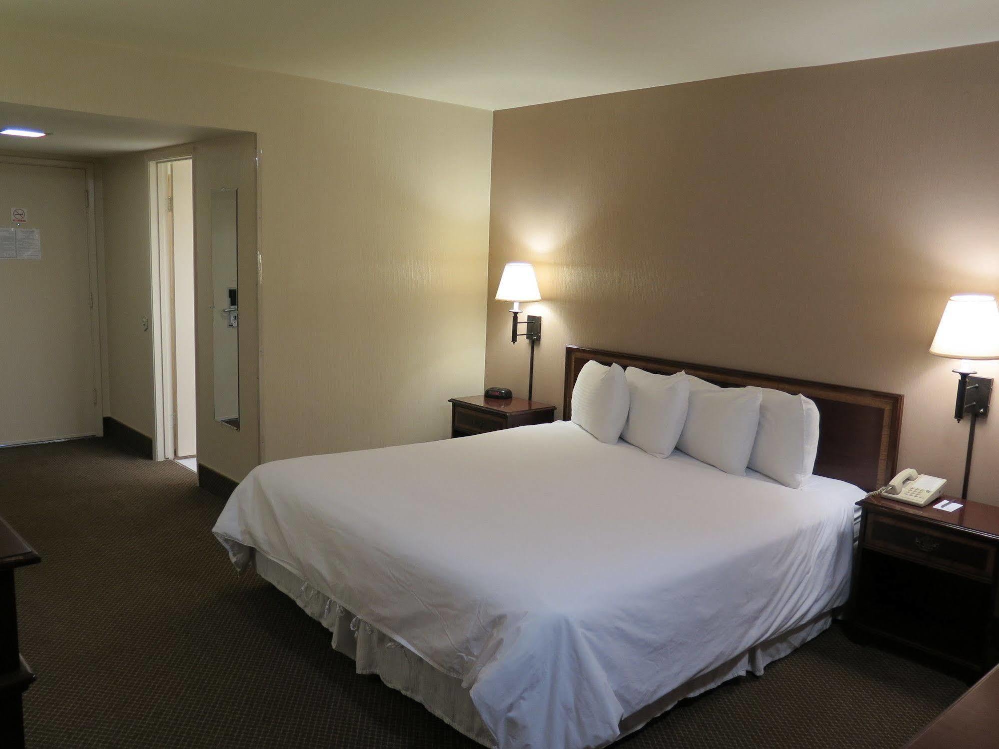 Red Roof Inn Yuba City Bonanza - Marysville Екстер'єр фото